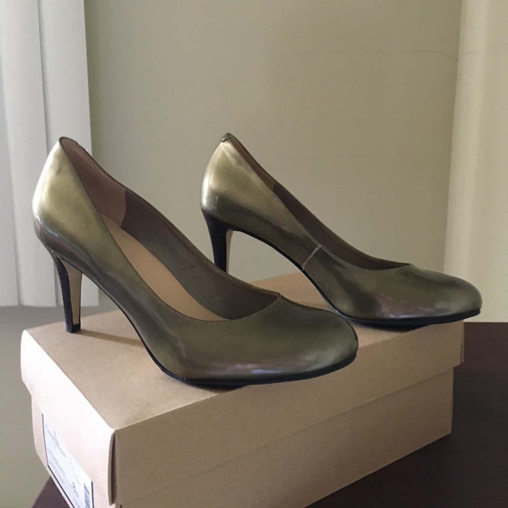 Cole Haan Air Lainey Pump; Pewter patent leather 8B